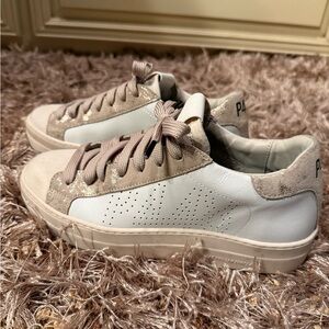 P448 Beige and White Laces